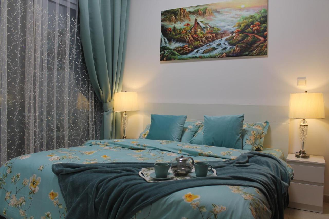 Newly Furnished One Bedroom Apartment Next To Metro & Beach In Marina Residence ドバイ エクステリア 写真