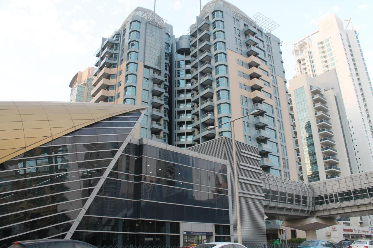 Newly Furnished One Bedroom Apartment Next To Metro & Beach In Marina Residence ドバイ エクステリア 写真