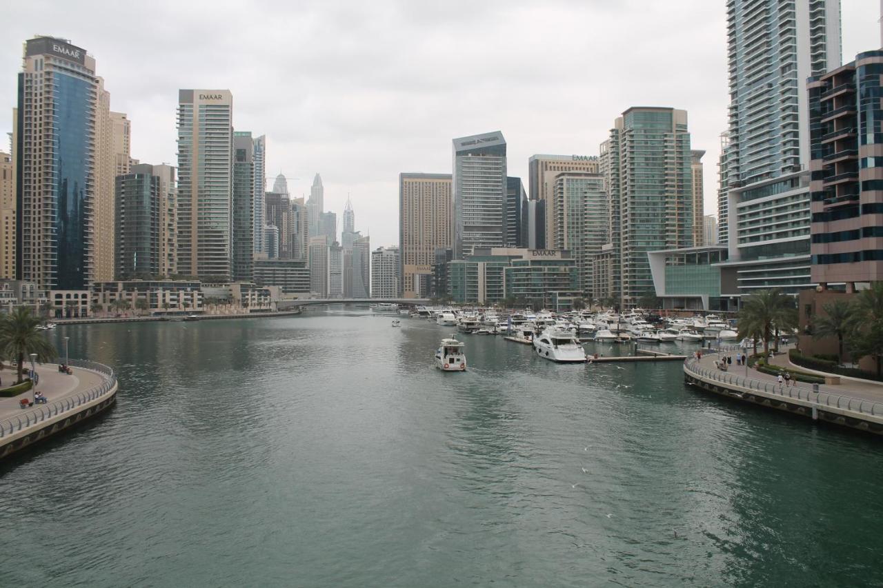 Newly Furnished One Bedroom Apartment Next To Metro & Beach In Marina Residence ドバイ エクステリア 写真