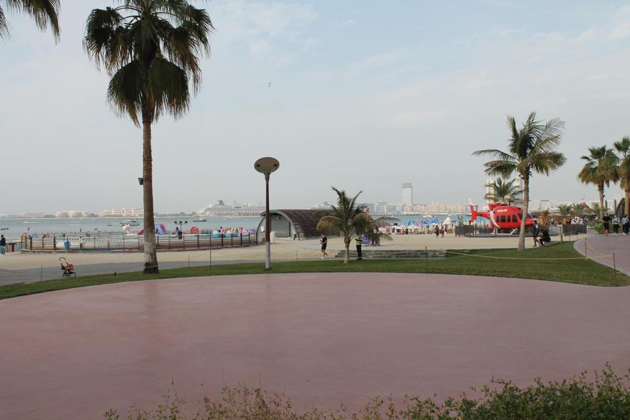 Newly Furnished One Bedroom Apartment Next To Metro & Beach In Marina Residence ドバイ エクステリア 写真